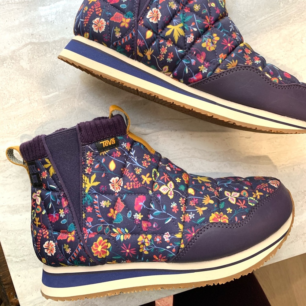 Anna Sui x Teva shoes